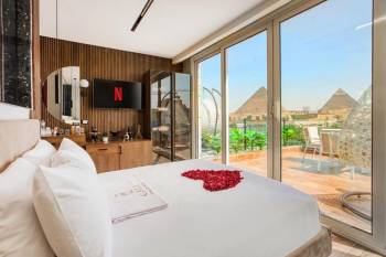 King Suite with Balcony1