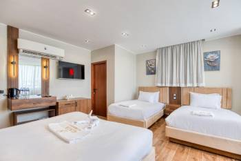 Familienzimmer mit Balkon8
