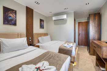 Standard Twin Room4